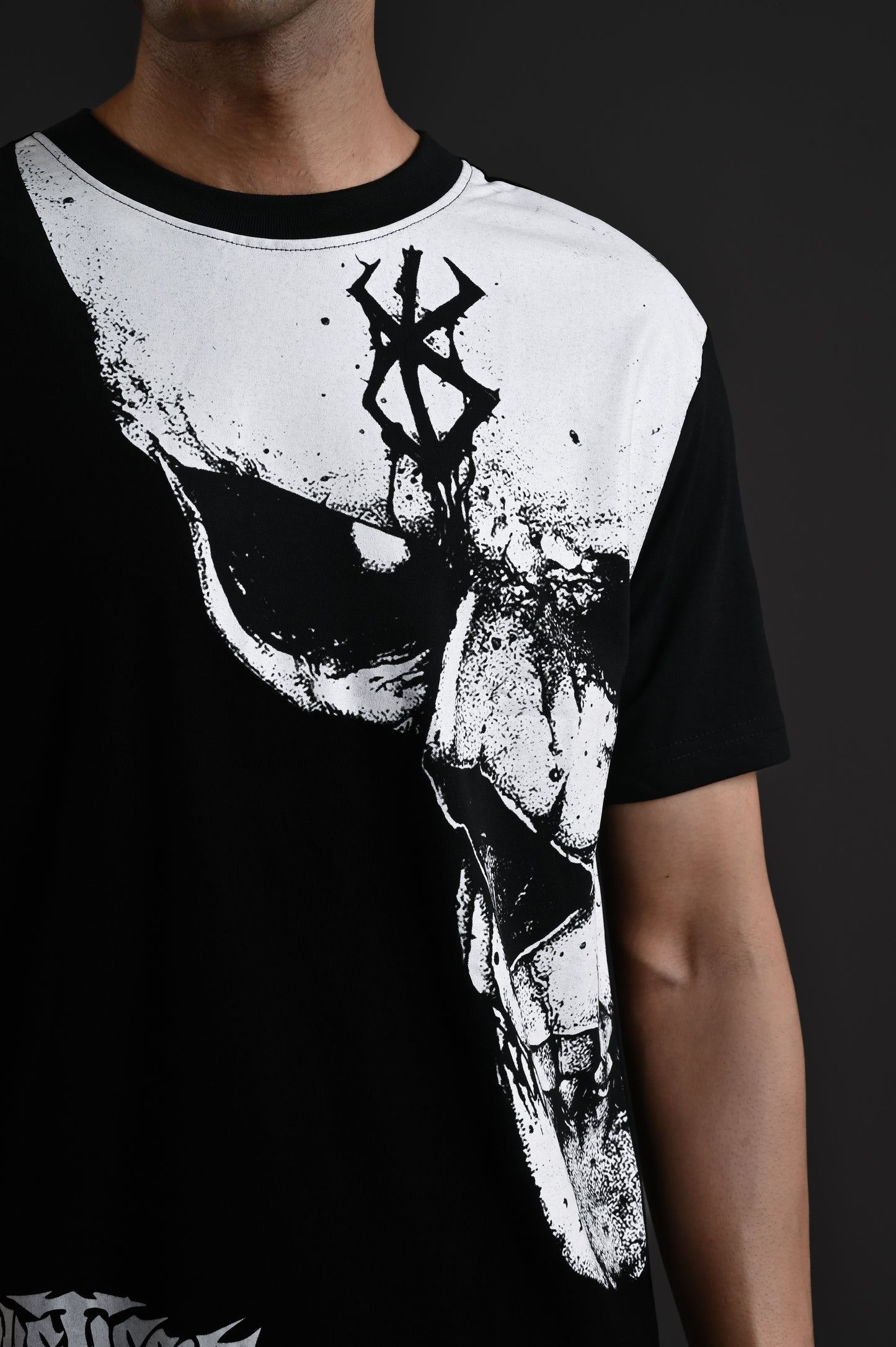TRUST ISSUE TEE